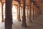 hoshang-shahs-tomb-hindu-pllars